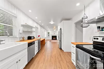 8008 Chapman Street, Charlotte, NC 28216 - Photo 13