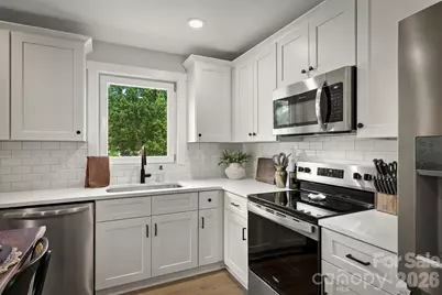 1013 37th Street SW, Hickory, NC 28602 - Photo 13