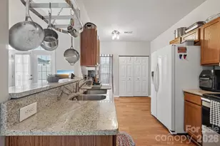 6219 Tyrel Ln, Harrisburg, NC 28075 - Photo 7