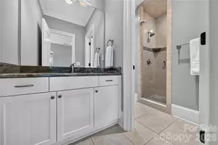 229 Wrenwood Ln, Charlotte, NC 28211 - Photo 29