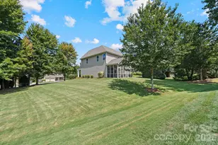 608 Cedar Trace Dr, Lake Wylie, SC 29710 - Photo 5