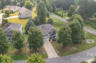 608 Cedar Trace Dr, Lake Wylie, SC 29710 - Photo 3