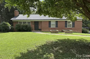 948 Heather Ln, Charlotte, NC 28209 - Photo 1