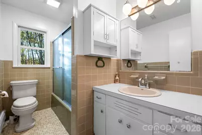 1185 10th Street Place NW, Hickory, NC 28601 - Photo 17