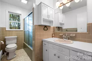 1185 10th Street Pl NW, Hickory, NC 28601 - Photo 17