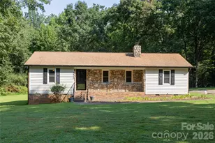 3910 English Oak Dr, Lincolnton, NC 28092 - Photo 1