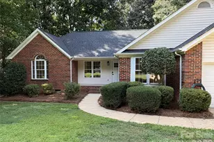 13800 Woody Point Rd, Charlotte, NC 28278 - Photo 3