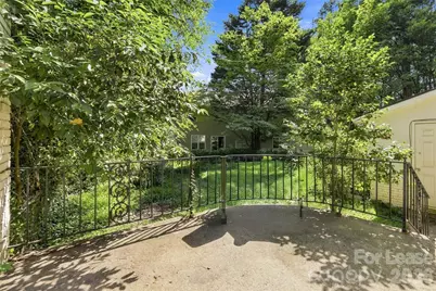 2012 Ibis Court, Charlotte, NC 28205 - Photo 21