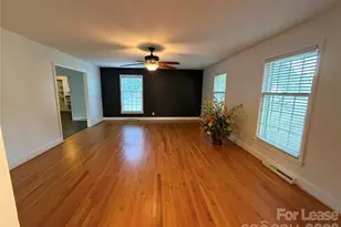 608 Margaret Dr, Statesville, NC 28677 - Photo 5