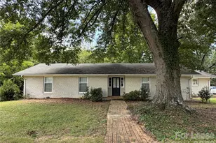608 Margaret Dr, Statesville, NC 28677 - Photo 1