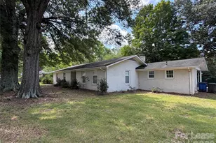 608 Margaret Dr, Statesville, NC 28677 - Photo 3
