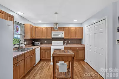 50 Autumn View Drive, Hendersonville, NC 28792 - Photo 9