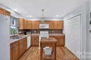 50 Autumn Vw Dr, Hendersonville, NC 28792 - Photo 9