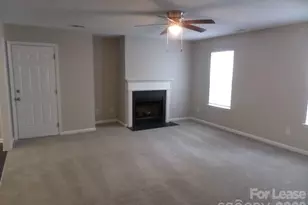 6126 Patric Alan Ct, Charlotte, NC 28216 - Photo 5