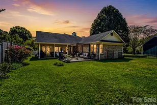 2365 Rosemont Ct, Hendersonville, NC 28791 - Photo 37