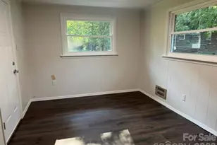 1911 Wall St, Morganton, NC 28655 - Photo 9