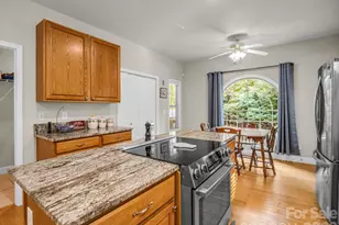 107 Wilkerson Ct, Lake Lure, NC 28746 - Photo 9