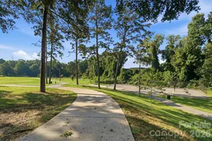 3300 Bonaire Dr, Charlotte, NC 28208 - Photo 15