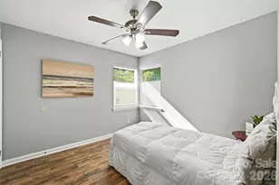 3300 Bonaire Dr, Charlotte, NC 28208 - Photo 11