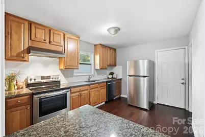 3300 Bonaire Drive, Charlotte, NC 28208 - Photo 7