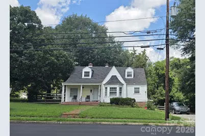 204 E Trade Street, Dallas, NC 28034 - Photo 1