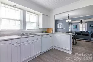 9531 Idlewild Rd, Charlotte, NC 28227 - Photo 11