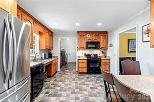 146 Cobblestone Dr, Marion, NC 28752 - Photo 19
