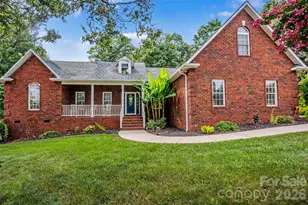 204 Seven Springs Loop, Statesville, NC 28625 - Photo 3