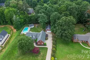 204 Seven Springs Loop, Statesville, NC 28625 - Photo 5