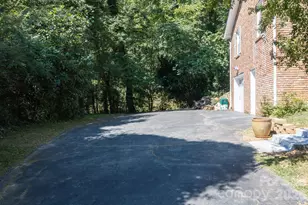 65 Beechwood Rd, Asheville, NC 28805 - Photo 27