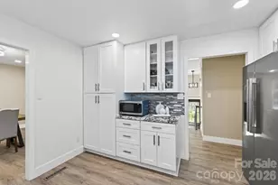 65 Beechwood Rd, Asheville, NC 28805 - Photo 11