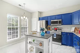 12753 Bullock Greenway Blvd, Charlotte, NC 28277 - Photo 17