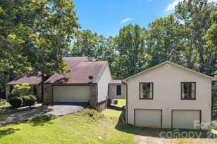 40 Country Bear Ln, Flat Rock, NC 28731 - Photo 1