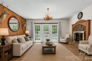 40 Country Bear Ln, Flat Rock, NC 28731 - Photo 5
