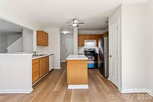 1428 Nature Pl, Charlotte, NC 28214 - Photo 9