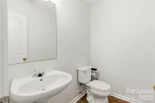 1428 Nature Pl, Charlotte, NC 28214 - Photo 15