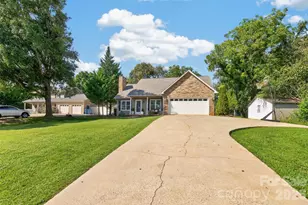 2 Hunters Creek Ln, Granite Falls, NC 28630 - Photo 1