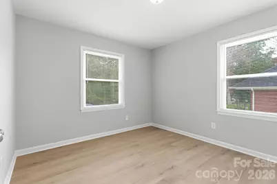5233 Delivau Drive, Charlotte, NC 28215 - Photo 15