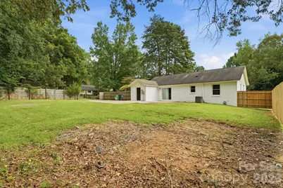 5233 Delivau Drive, Charlotte, NC 28215 - Photo 23