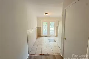 5006 Malibu Dr, Charlotte, NC 28215 - Photo 3