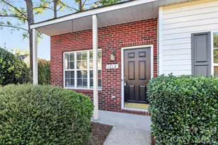1712 Pergola Pl, Charlotte, NC 28213 - Photo 3