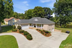 401 Armstrong Dr, Belmont, NC 28012 - Photo 1