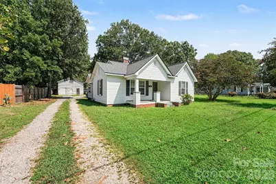 1911 Central Drive, Kannapolis, NC 28083 - Photo 3