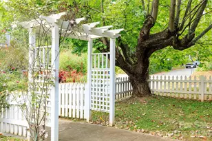 54 Belmont Ave, Asheville, NC 28806 - Photo 5