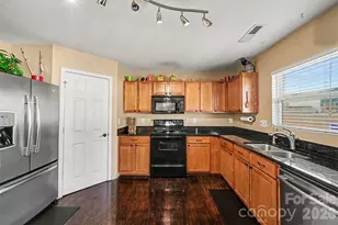 1043 Bent Branch St, Gastonia, NC 28054 - Photo 13