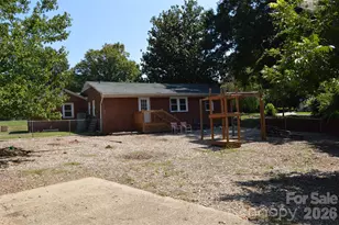 437 Hillcrest Rd, Statesville, NC 28677 - Photo 7