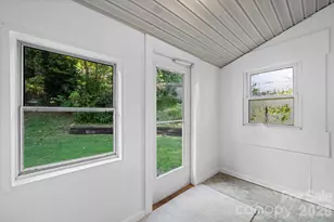3221 1st Ave Dr SE, Conover, NC 28613 - Photo 21