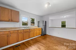 3221 1st Ave Dr SE, Conover, NC 28613 - Photo 9