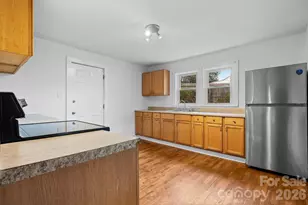3221 1st Ave Dr SE, Conover, NC 28613 - Photo 7
