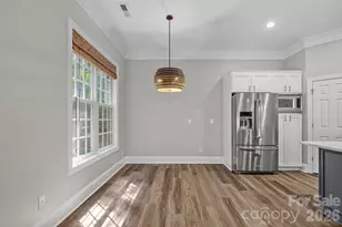 6415 Wakehurst Rd, Charlotte, NC 28226 - Photo 7